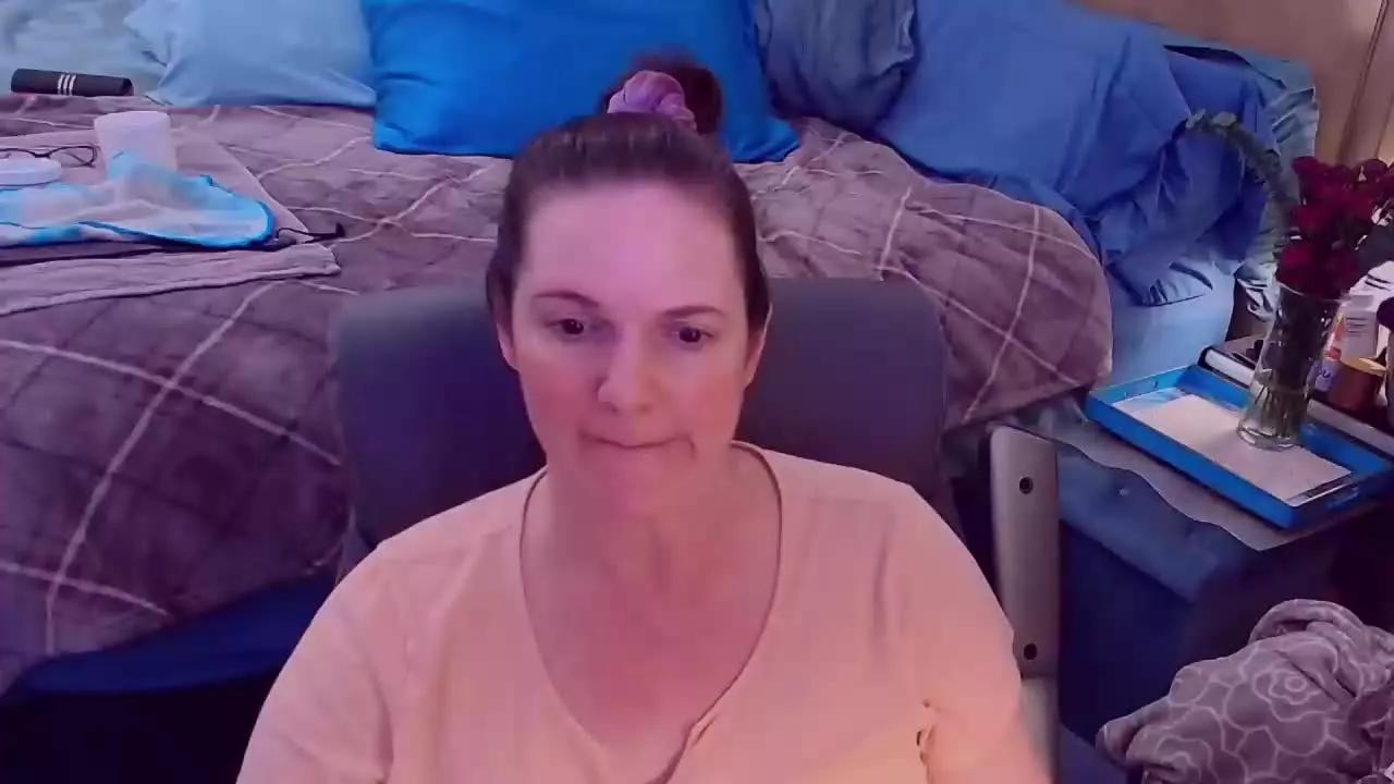 NinaJ on Streamray 