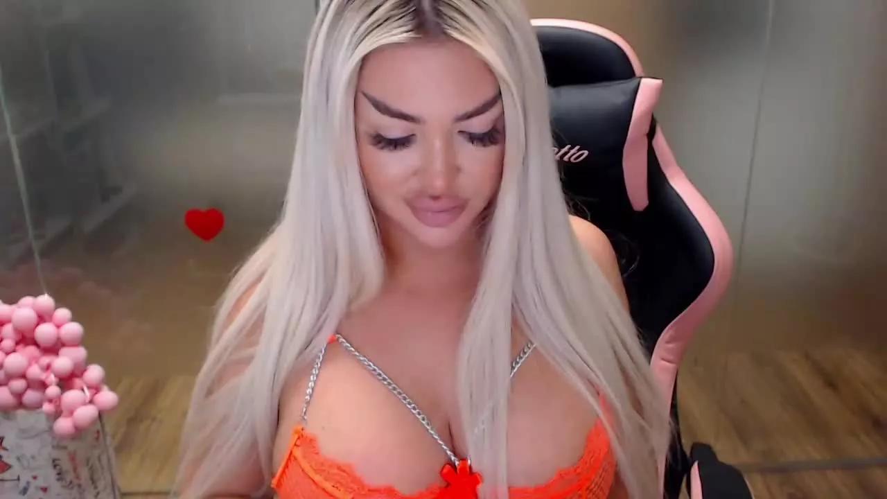 SarahStone69 on Streamray 