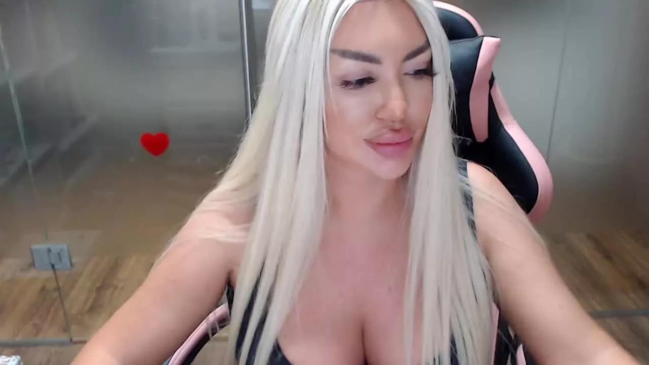 SarahStone69 on Streamray 