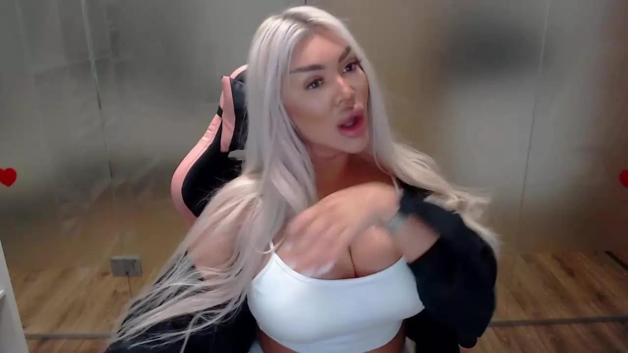 SarahStone69 on Streamray 