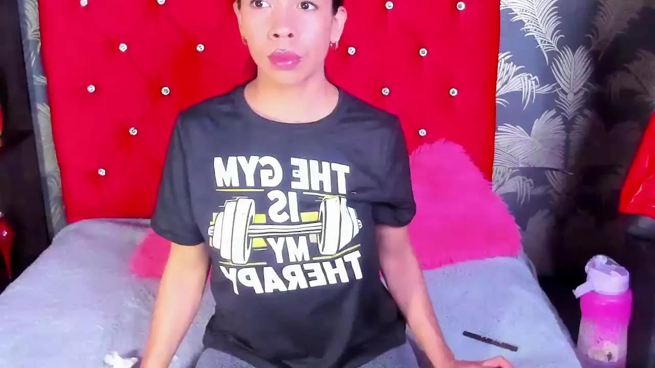 SelenaHot on Streamray 