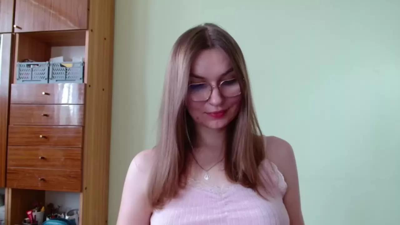 tastyELLYY on Streamray 