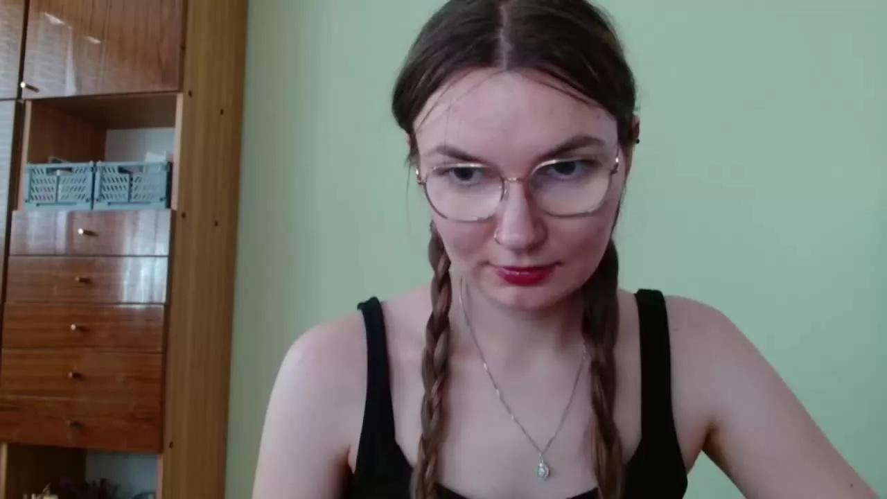 tastyELLYY on Streamray 