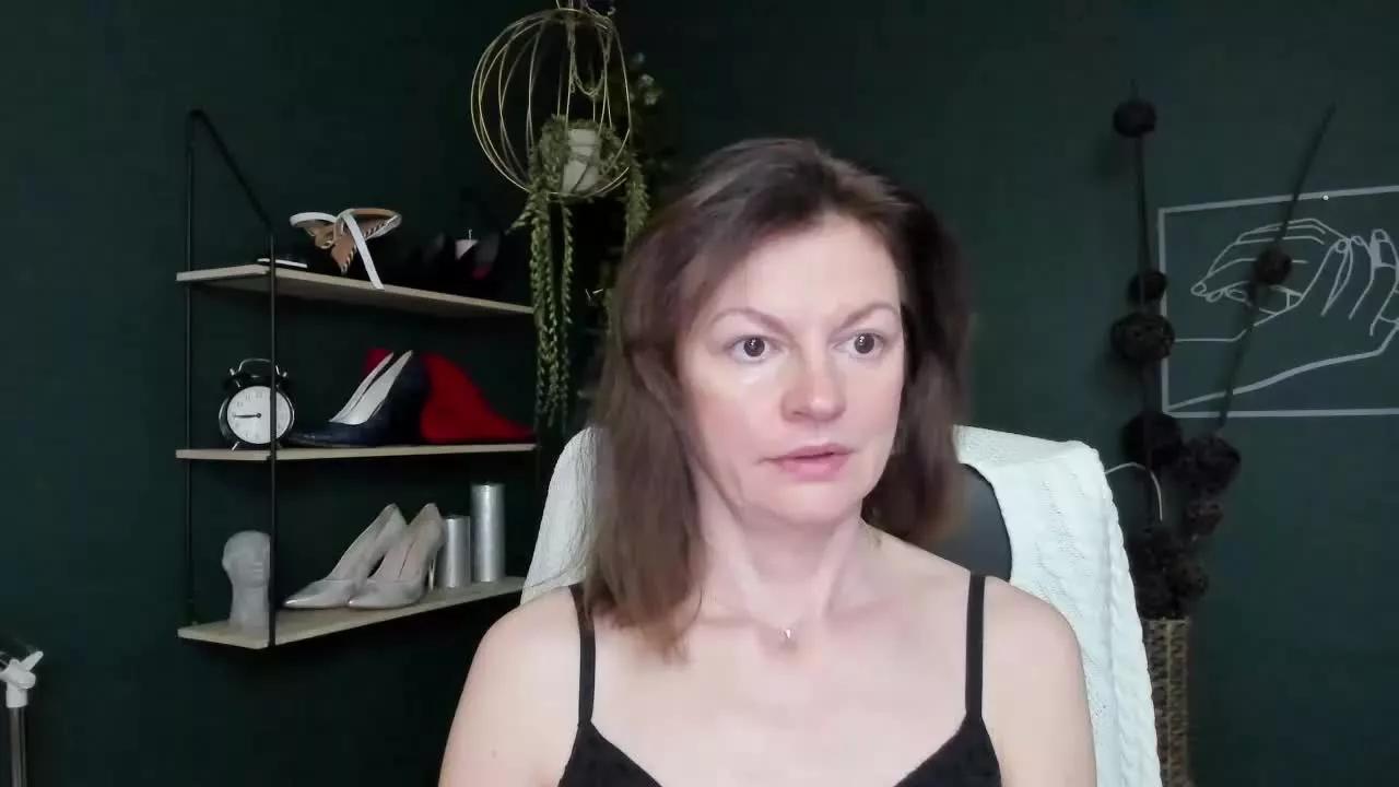 VivianTasty on Streamray 