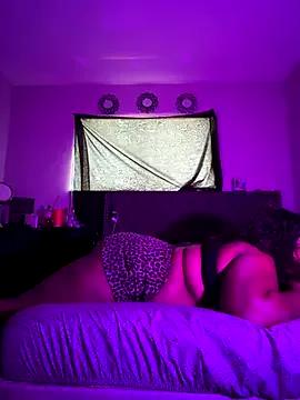 1n0nlythroat on StripChat