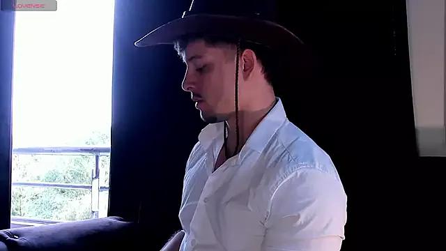 ADAM_BOUTON_ on StripChat 