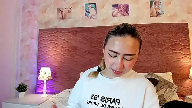 AlanaLeBlanc on StripChat 
