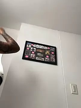 AlannaEvons on StripChat 