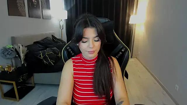 AlluringAriel on StripChat 