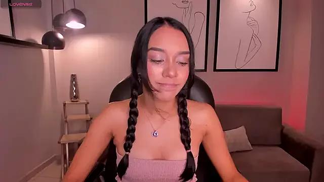 AmaliaCrus on StripChat 