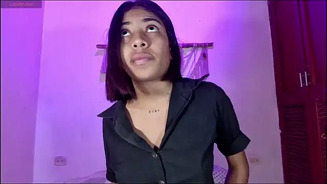 anais_tgn on StripChat 