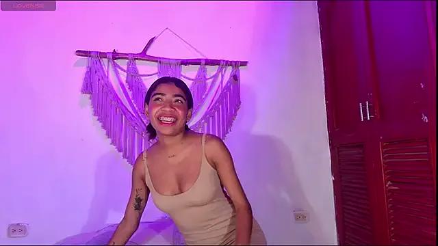 anais_tgn on StripChat 