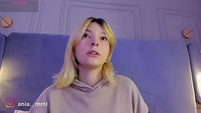 Ania_jones on StripChat 