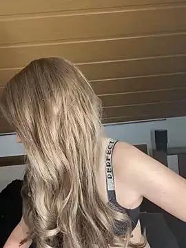 Anna_Ungezogen on StripChat 