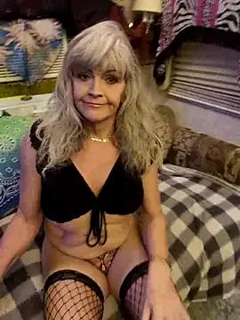 annika_lately on StripChat 