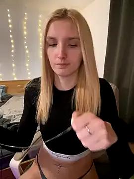 AnnyBelleX on StripChat 