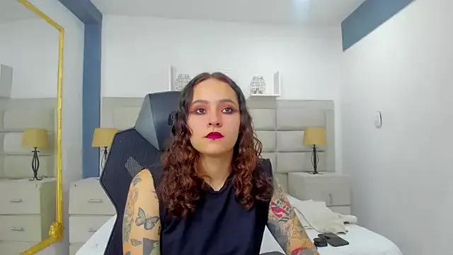AnnyThompson_ on StripChat 
