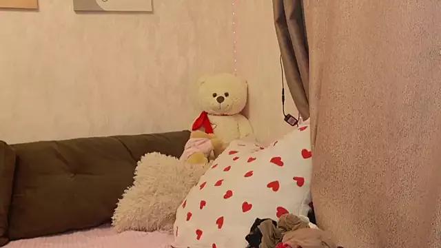 Anya-Daisy on StripChat 