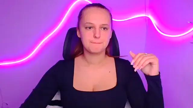 Aurora_White on StripChat