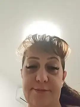 AvaDivaMilf on StripChat 