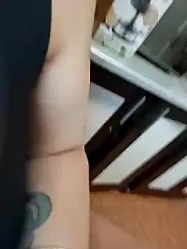 AvaDivaMilf on StripChat 