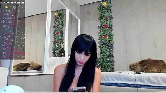 Aymee_x on StripChat 