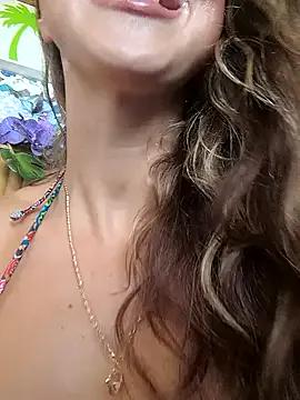 Bella-Grace on StripChat 