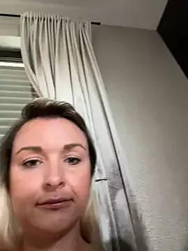 Bella-Tight — finger pussy Hard