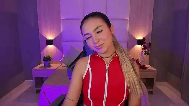 bella1207 on StripChat 