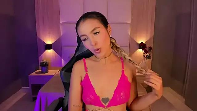 bella1207 on StripChat 