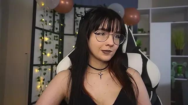 BereniceBattersby on StripChat 