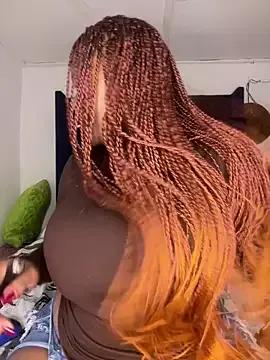 Boneca25 on StripChat