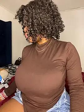 Boneca25 on StripChat