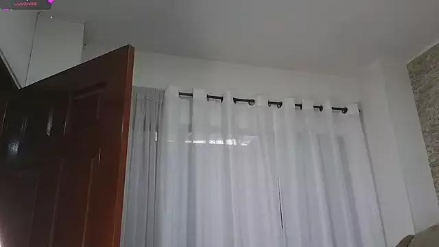bonnie-love on StripChat 
