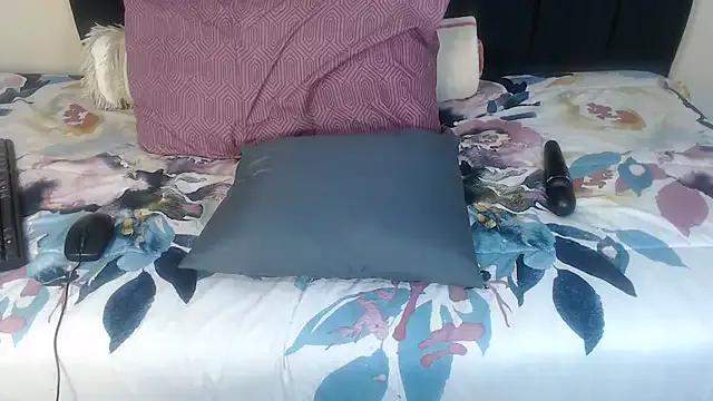 BootyClitQueen on StripChat 