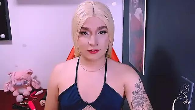 bubble_red on StripChat 