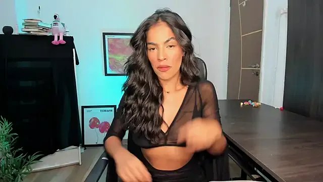 camille-rose model from StripChat