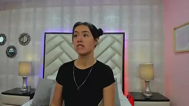 CataleyaRicci on StripChat 
