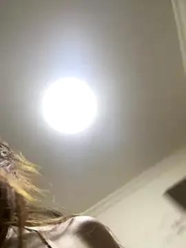 chick-888 — Water spray