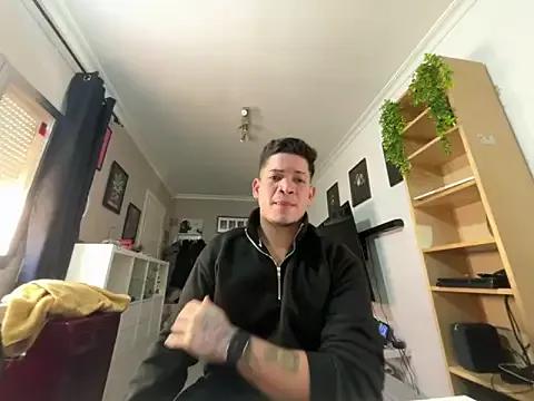 Chicos_defiesta on StripChat 