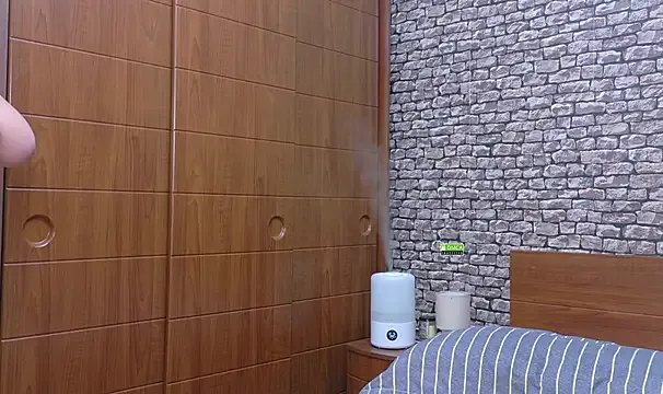 CuteBlondeMe on StripChat