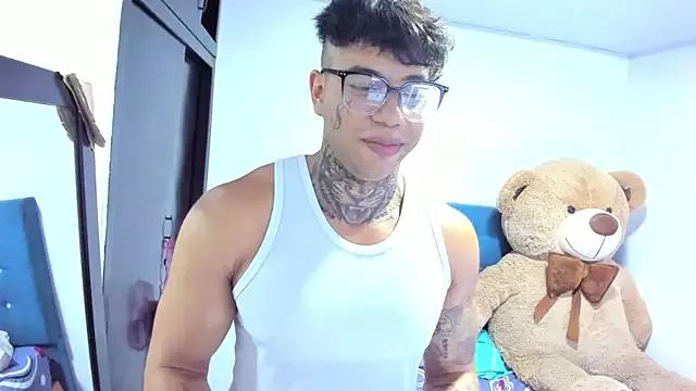daamonxxx19 on StripChat 