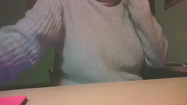 divinaerotica on StripChat 