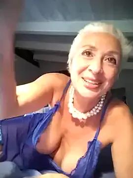 divinaerotica on StripChat 