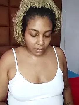 ELLA_KELLY on StripChat