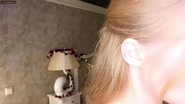 Emma_Frosty on StripChat 