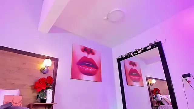 EmmaBakeer on StripChat