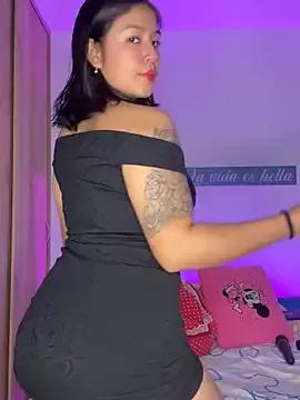EmmaRossem on StripChat