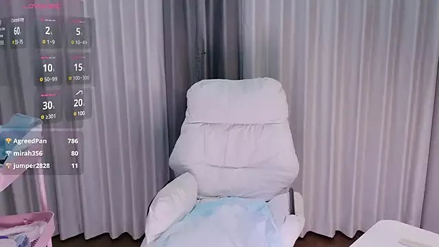 EnEn_xiaobao on StripChat 