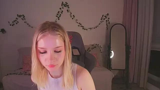 StripChat Eva_Davi  is Freechat  Eva_Davi — MESSY AND DEEP BLOW JOB